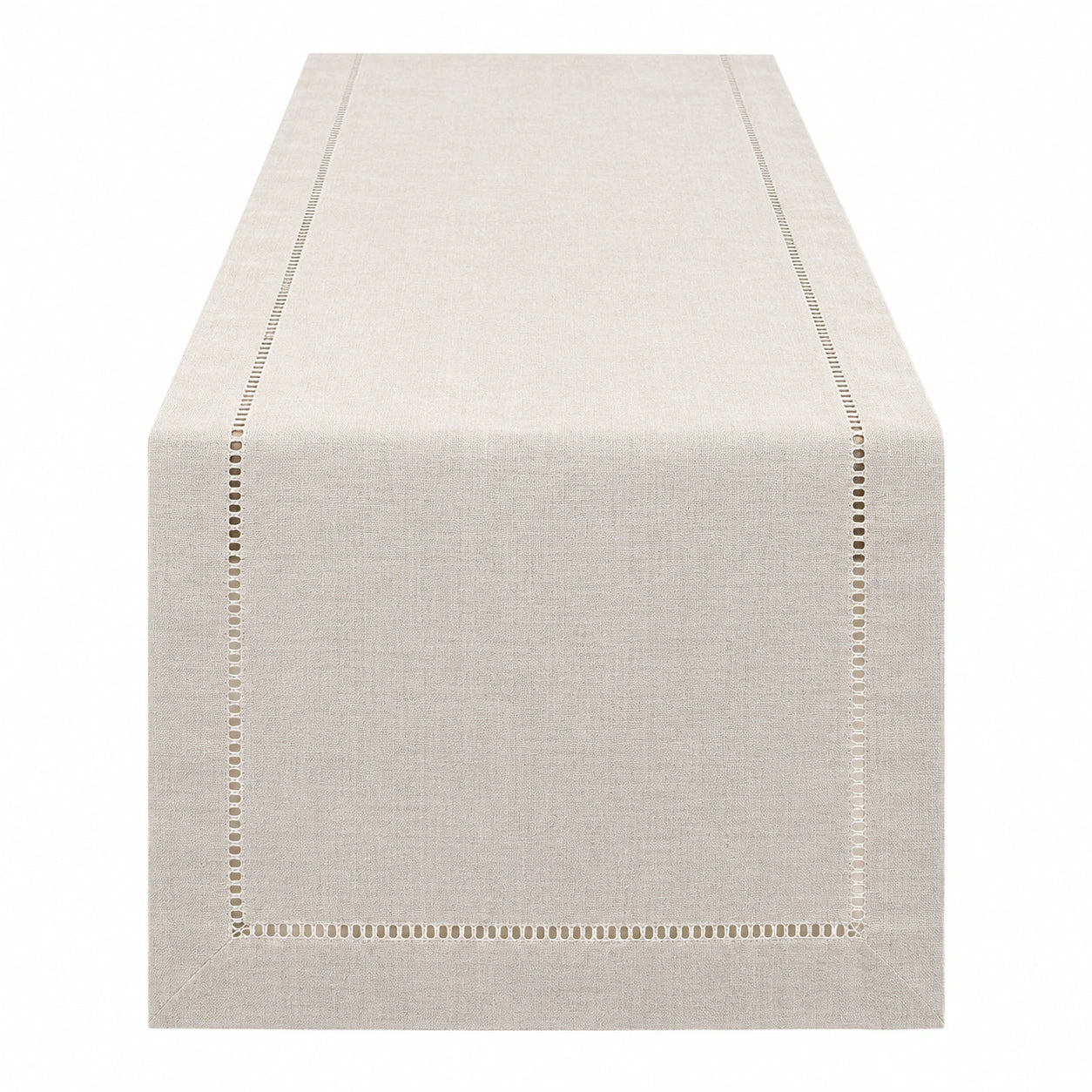 Chemin de table beige avec bordure ajourée