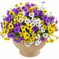 Pot de fleurs artificielles avec pensées jaunes, violettes et blanches