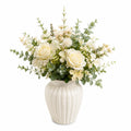 Arrangement de Fleurs Artificielles Blanches avec Vase en Céramique